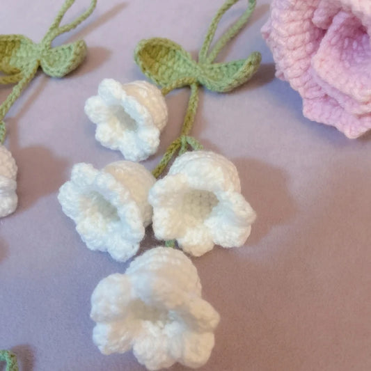 Lily Handmade Crochet Car Pendant Decoration Bluebell Flower Rearview Mirror of The Car Hanging Keychain Accessories Woman Gift