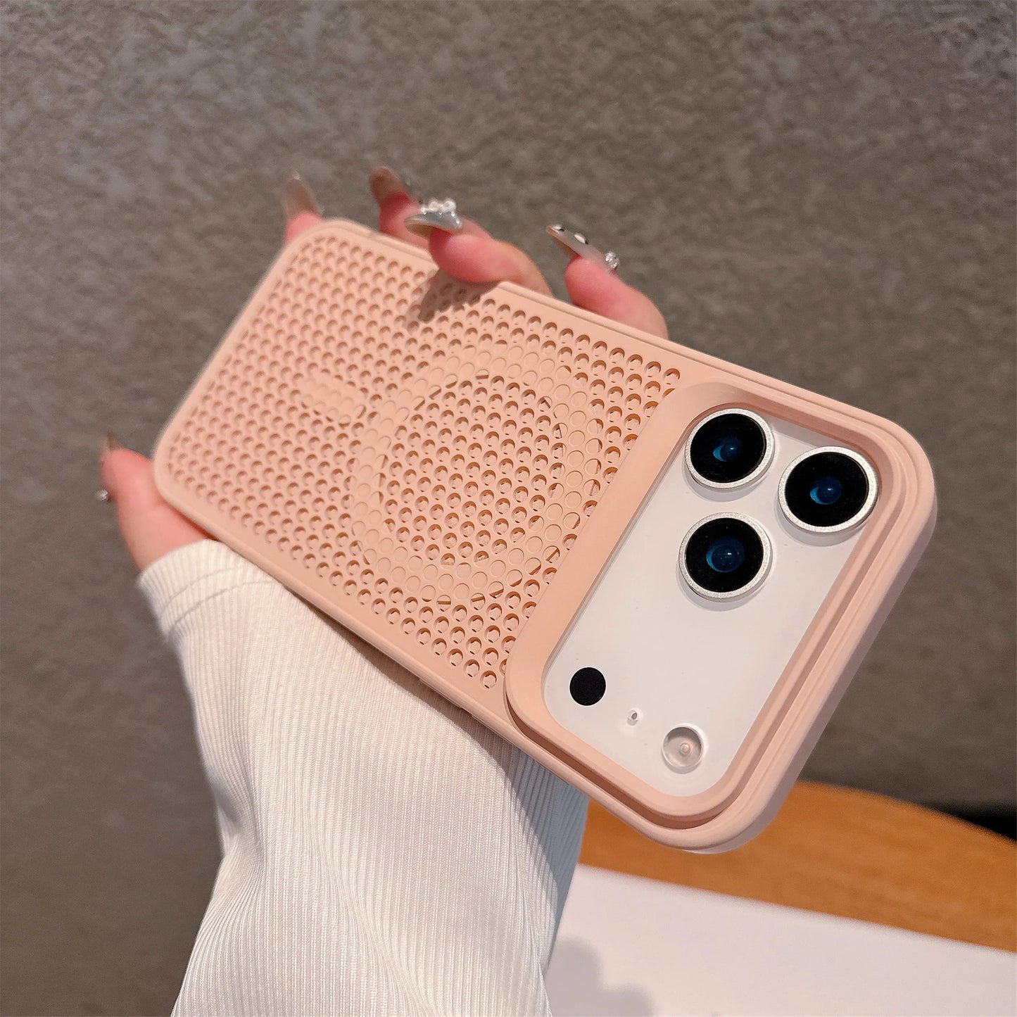 Heat Dissipation Mesh For Magsafe Wireless Charging Case For iPhone 17 16 15 14 Plus 13 12 Pro Max 17 Air Breathable Hard Cover