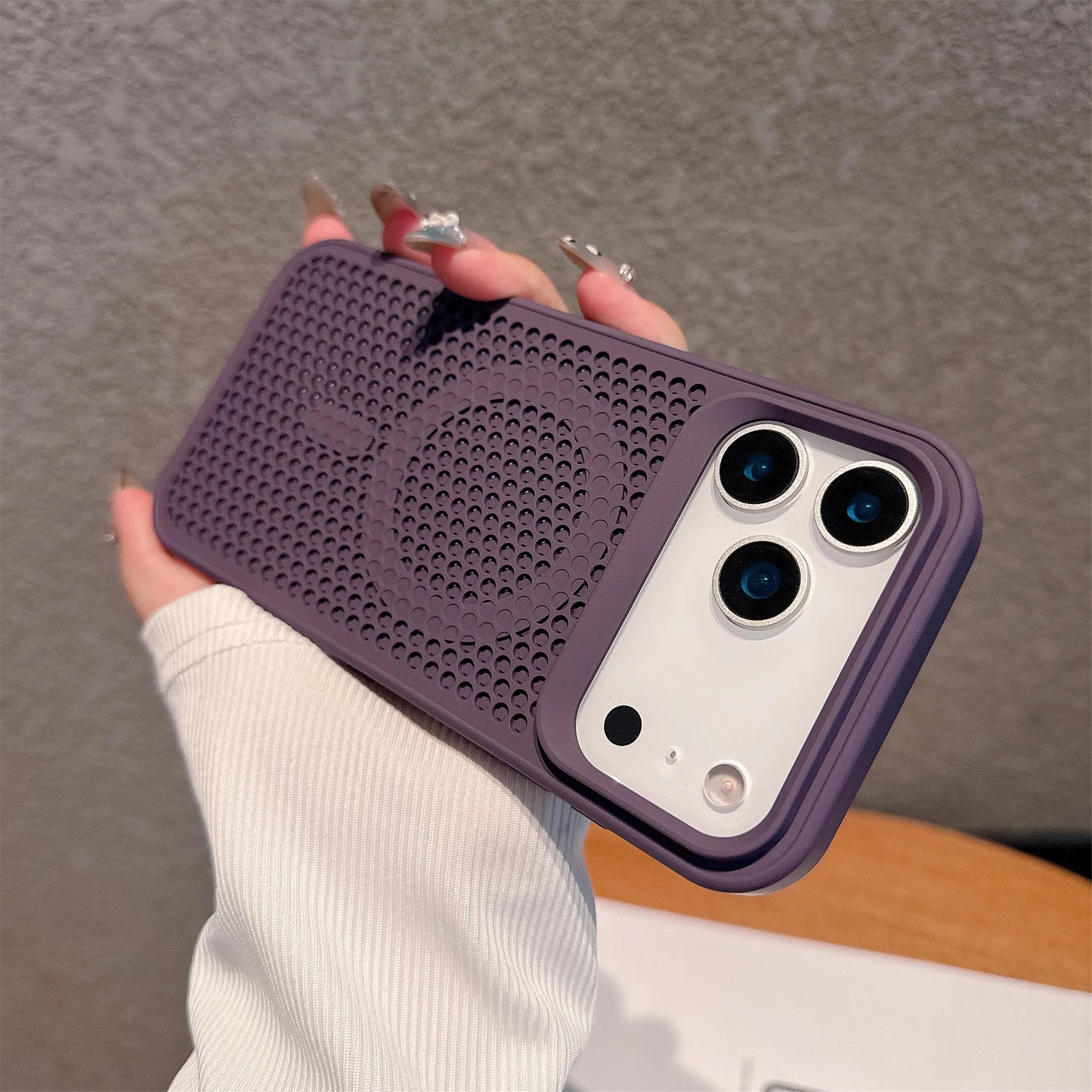 Heat Dissipation Mesh For Magsafe Wireless Charging Case For iPhone 17 16 15 14 Plus 13 12 Pro Max 17 Air Breathable Hard Cover