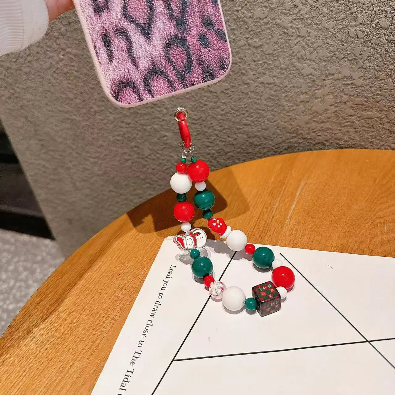 Cute Christmas Phone Chain Pendant Wrist Strap Anti-lost Lanyard Festival For iPhone Decorative Strap Bracelet Phone Accessories