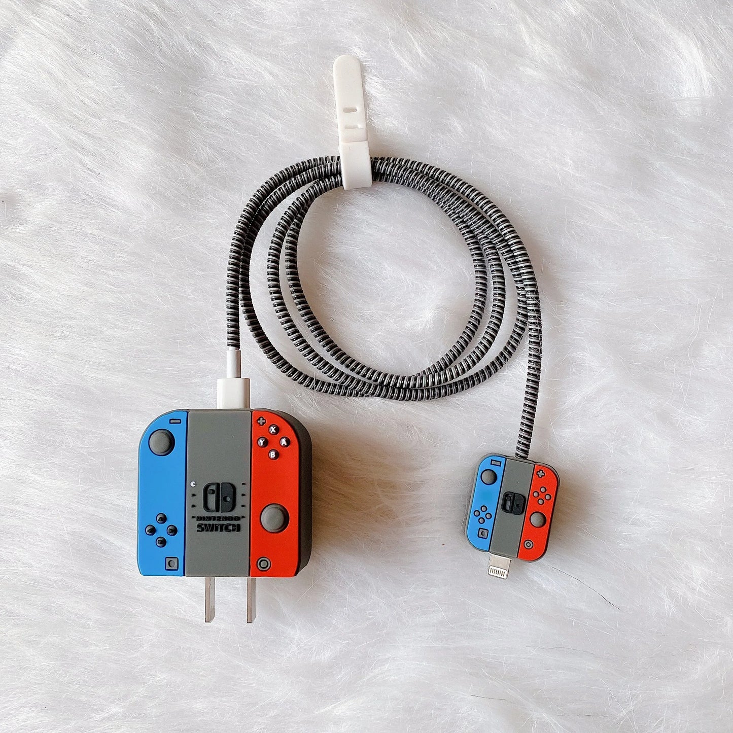 4pcs New Flower Charging Data Cable Protector for iPhone 18/20w Charger Protective Cover Winder Accessories for Iphone 14 15