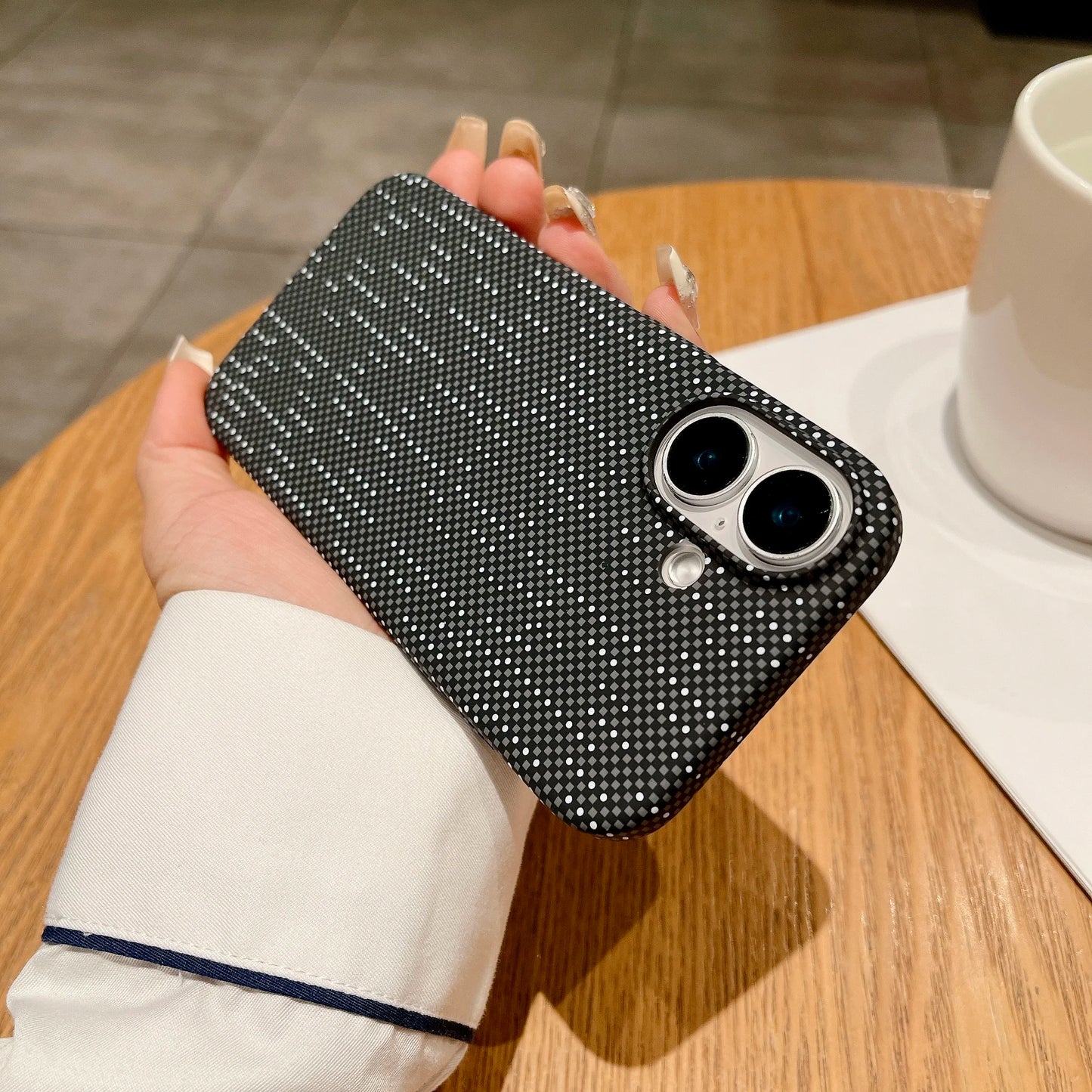 Luxury Carbon Fiber Kevlar Pattern For Magsafe Magnetic Case For iPhone 17 Air 16 15 14 Plus 13 12 11 Pro Max Shockproof Cover