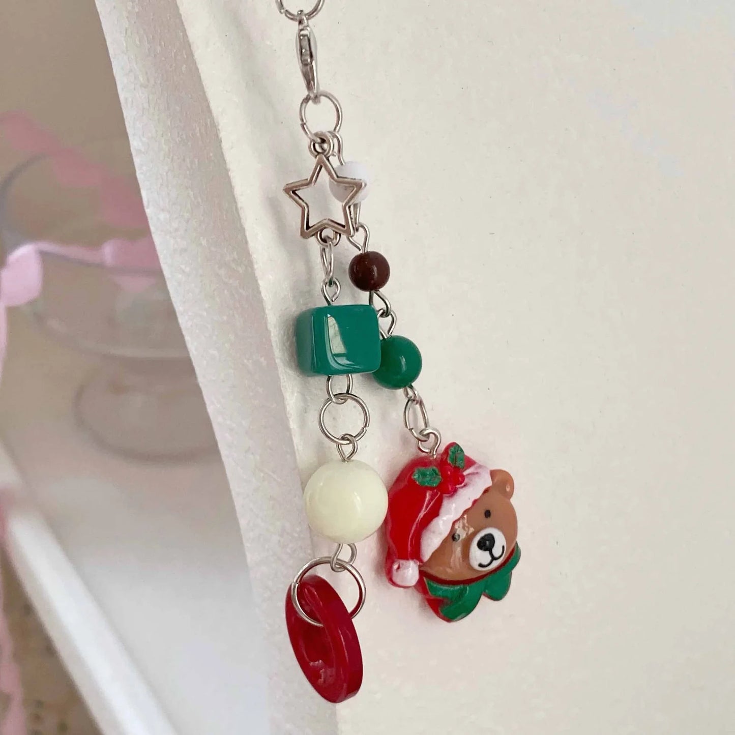 Christmas Phone Lanyard Gingerbread Man and Bear Pendant Christmas Tree Holiday Gifts Animal Beaded Phone Chain Keychain