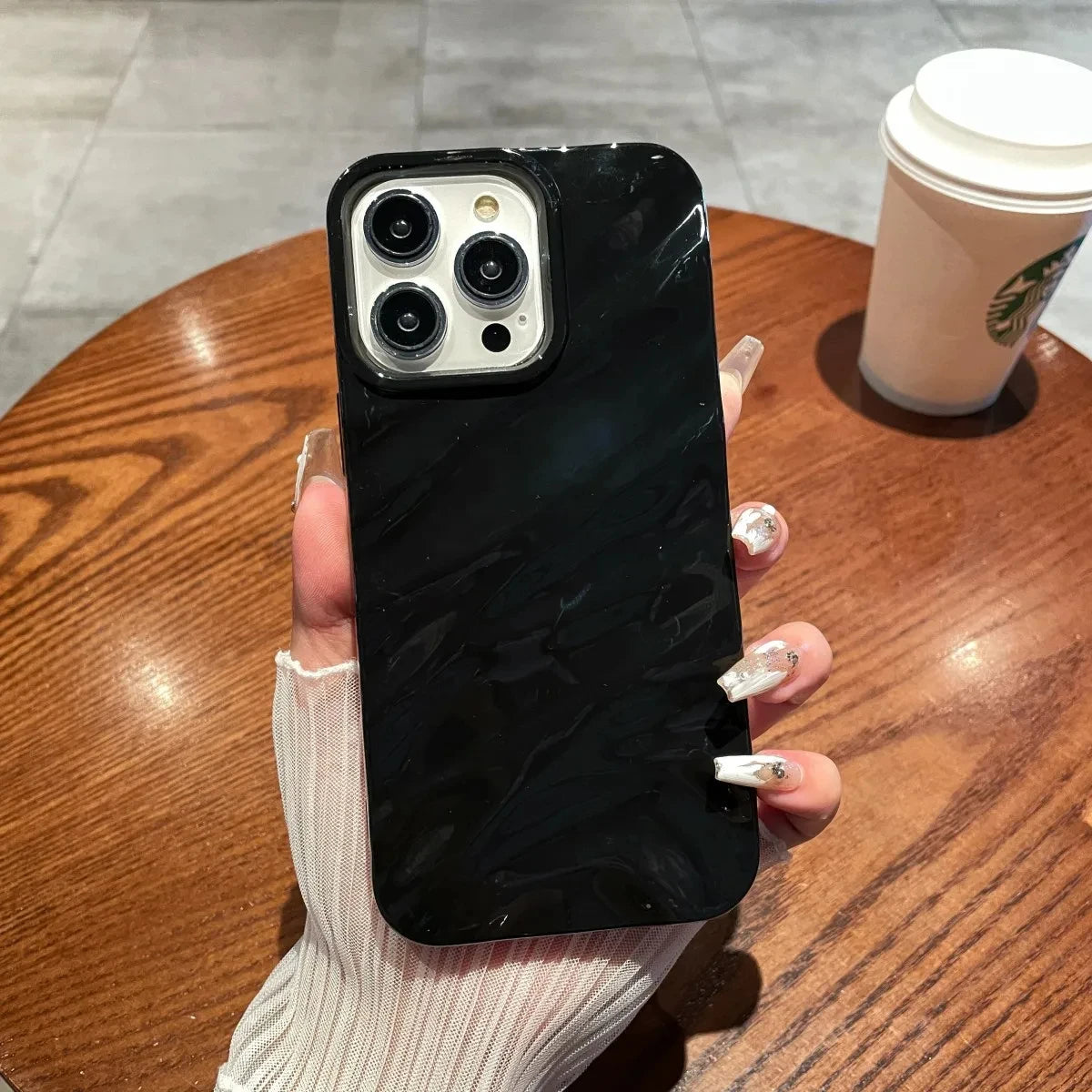 Luxury 3D Wavy Pattern Phone Case For iPhone 16 15 14 13 12 Pro Max Plus Solid Color Glossy Soft Silicone Case Phone Accessories